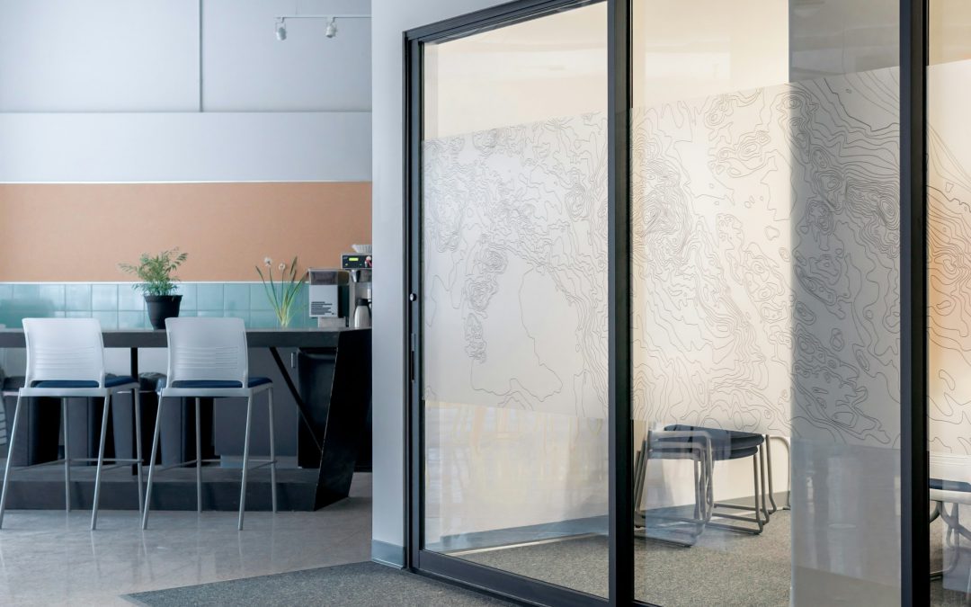 Glazen schuifwand als slimme investering in je woning